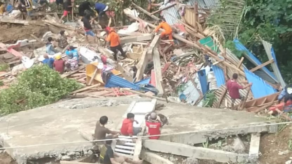 Lở đất nghiêm trọng tại Indonesia khiến 15 người thiệt mạng  -0