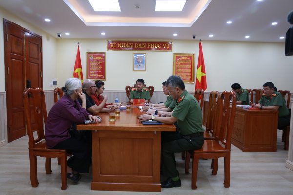 Thứ trưởng Lương Tam Quang tiếp công dân định kỳ tháng 4/2024 -0