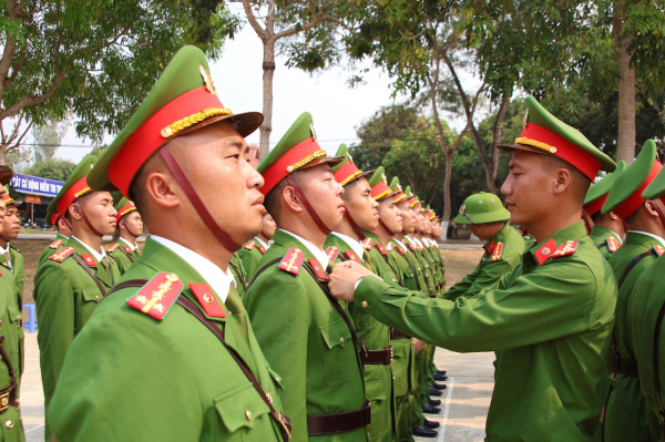 Trung đoàn CSCĐ Tây Bắc luyện tập diễu binh tham gia lễ kỷ niệm Chiến thắng Điện Biên Phủ -0