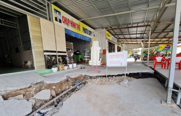 Cà Mau công bố tình huống khẩn cấp hạn hán cấp 2 ở huyện Trần Văn Thời và U Minh -2