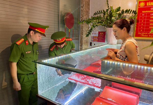 Bắt giữ đối tượng cướp tiệm vàng ở Can Lộc sau hơn 3 giờ gây án -0