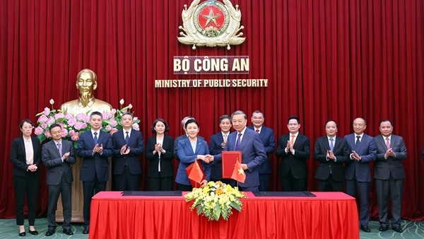 Thúc đẩy hợp tác sâu sắc, toàn diện giữa Bộ Công an Việt Nam và Bộ Tư pháp Trung Quốc