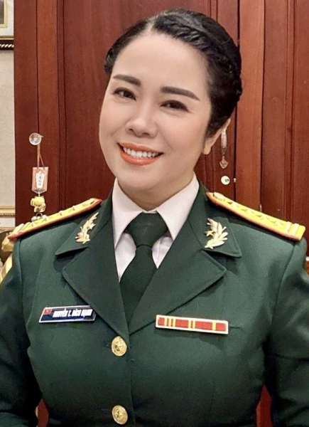 Đại tá, NSND Hồng Hạnh: Hát lời lửa cháy bằng trái tim yêu -0