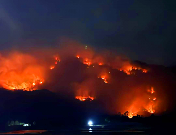 Cháy rừng tại Núi Tô -0
