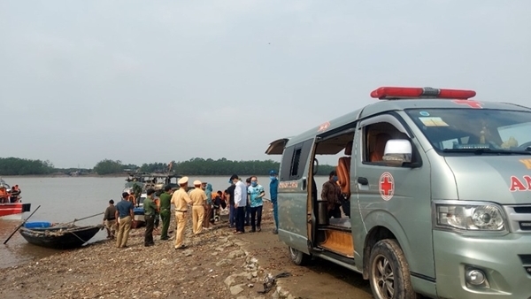 Tìm thấy nạn nhân cuối cùng trong vụ lật đò trên sông Chanh
