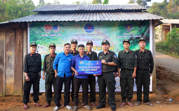 Tuổi trẻ Cảnh sát cơ động Trung Bộ với chương trình “Nghĩa tình vùng cao” tại Quảng Nam -0