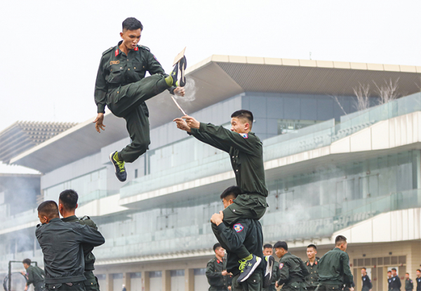 Nơi tôi luyện những chiến sĩ “mình đồng, da sắt” -0