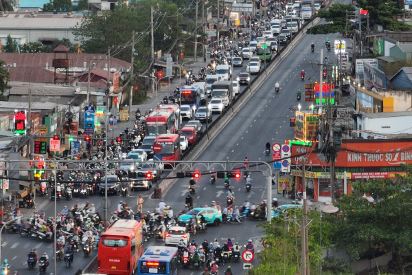 Giao thông TP Hồ Chí Minh bớt “căng thẳng” sau kỳ lễ kéo dài -2
