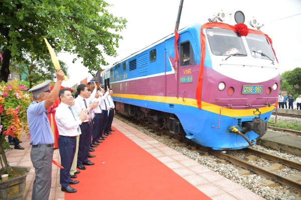 Đường sắt khai trương đoàn tàu liên vận quốc tế đầu tiên từ ga Cao Xá -0
