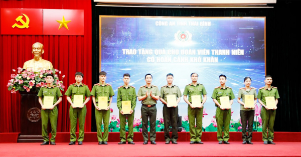 Hội nghị đối thoại giữa lãnh đạo Công an tỉnh với đoàn viên, thanh niên -0