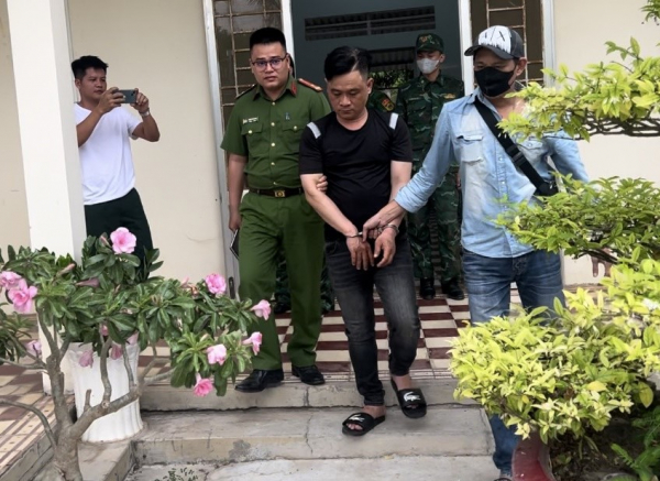 Cướp ở TP Hồ Chí Minh, đến Long An để trốn qua Campuchia thì bị bắt -0