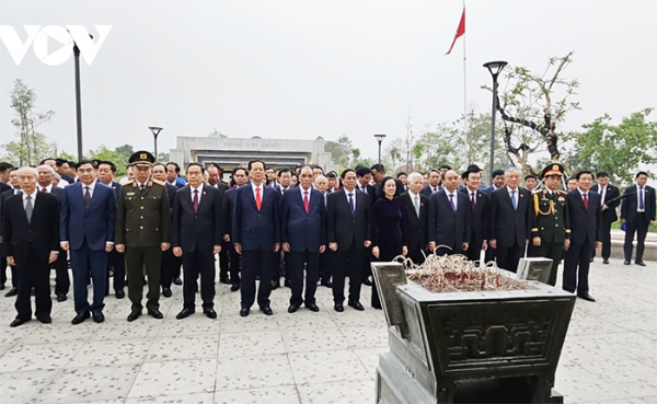 Lãnh đạo Đảng, Nhà nước dâng hương tại Đền thờ liệt sĩ chiến trường Điện Biên Phủ -2