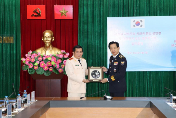 Quang Ninh police seek to cooperate with Korean partner -0