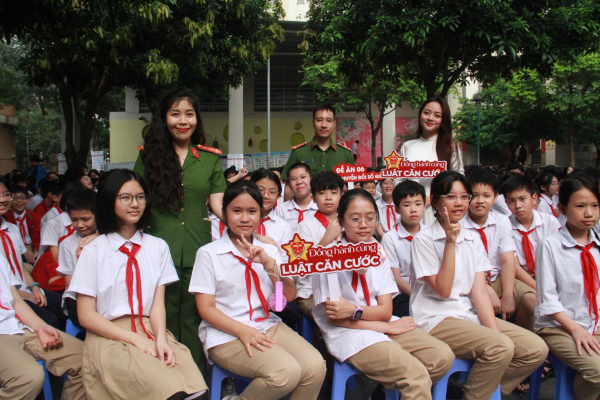 Hiệu quả từ buổi tuyên truyền về Luật Căn cước cho học sinh trên địa bàn Hà Nội -0