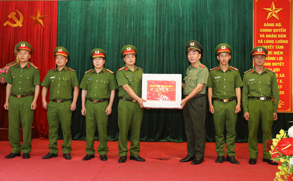 Thực hiện đồng bộ các giải pháp giữ vững ANTT trên địa bàn huyện Vân Hồ, tỉnh Sơn La -0