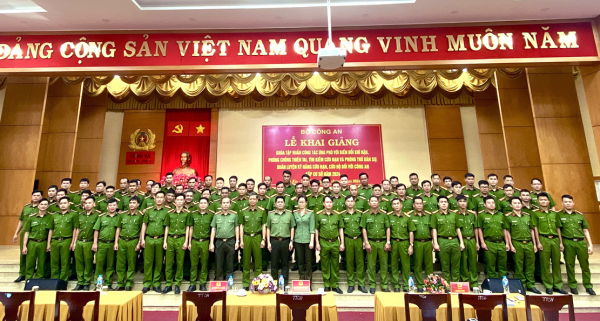 khai giang lop tap huan.jpg -0