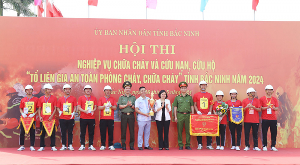 Sôi nổi  Hội thi của các Tổ liên gia an toàn phòng cháy, chữa cháy tỉnh Bắc Ninh -0