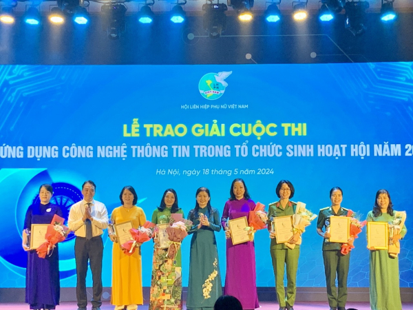 Chuyển đổi số thúc đẩy sự phát triển của phụ nữ -0