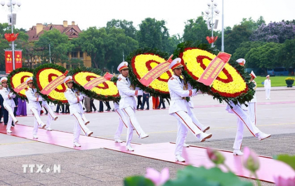 Lãnh đạo Đảng, Nhà nước viếng Chủ tịch Hồ Chí Minh nhân Ngày sinh của Người -0