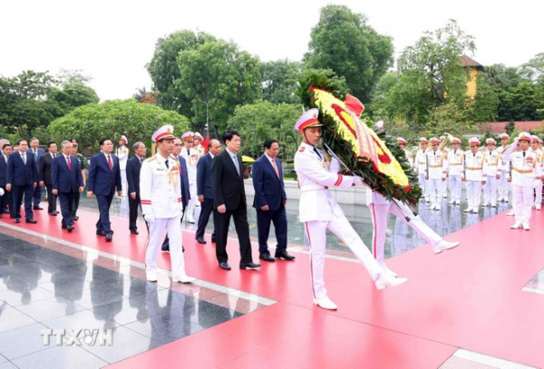 Lãnh đạo Đảng, Nhà nước viếng Chủ tịch Hồ Chí Minh nhân Ngày sinh của Người -0