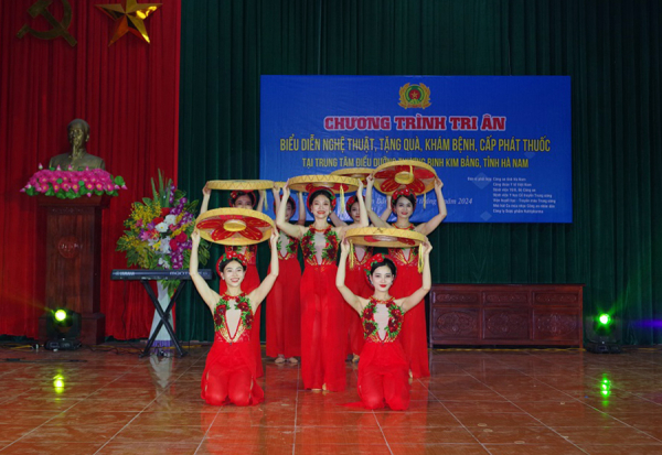 Công đoàn CAND tri ân các thương binh, bệnh binh và người có công -1