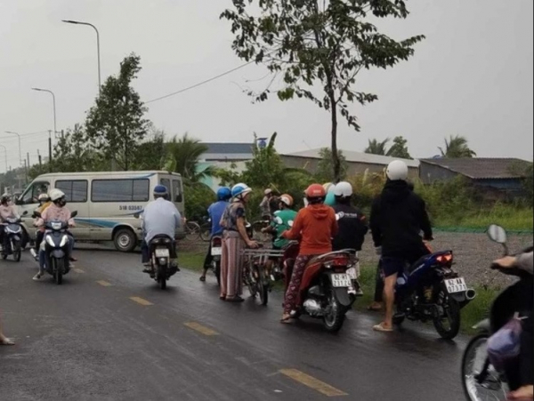 Thêm một nạn nhân đi soi ếch bị sét đánh tử vong ở Long An -0