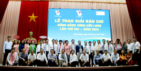 Agribank tài trợ giải Báo chí Đồng bằng sông Cửu Long lần thứ VIII - năm 2024 -1