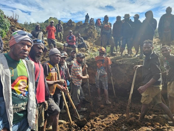 Số người bị chôn vùi trong vụ lở đất tại Papua New Guinea tăng sốc -0