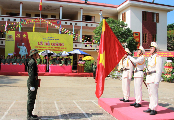 Bế giảng khóa huấn luyện chiến sĩ nghĩa vụ CAND năm 2024  -0