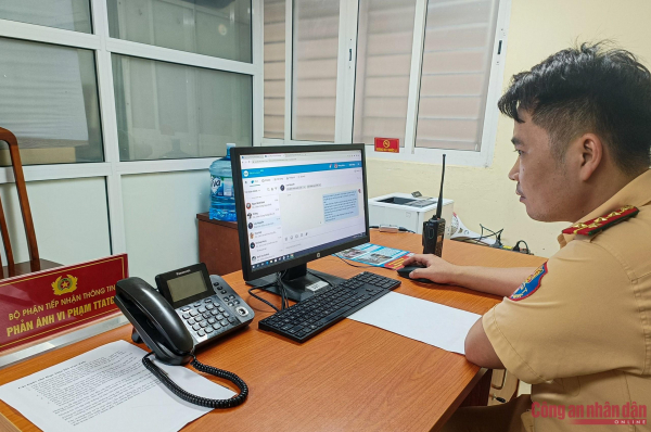 Người dân báo tin qua Zalo, hàng trăm vi phạm bị CSGT Hà Nội xử phạt -0