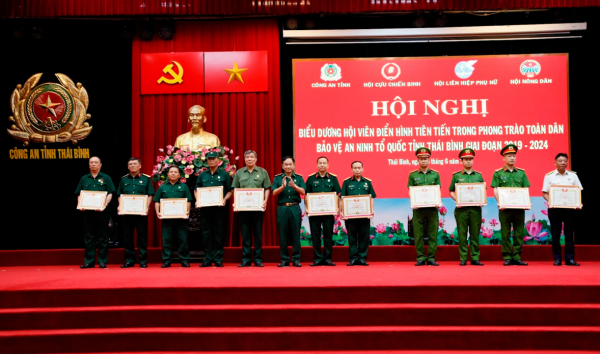 80 hội viên được khen thưởng trong phong trào toàn dân bảo vệ ANTQ -0