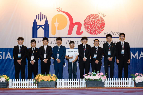 Cả 8/8 học sinh Việt Nam đều đoạt Huy chương tại Olympic Vật lý Châu Á năm 2024 -0