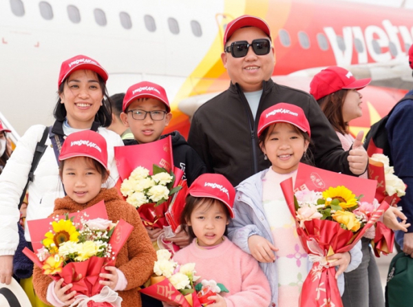 Tuần lễ vàng, VietJet giảm 50% vé bay Thành Đô, Tây An, Hong Kong (Trung Quốc), -1