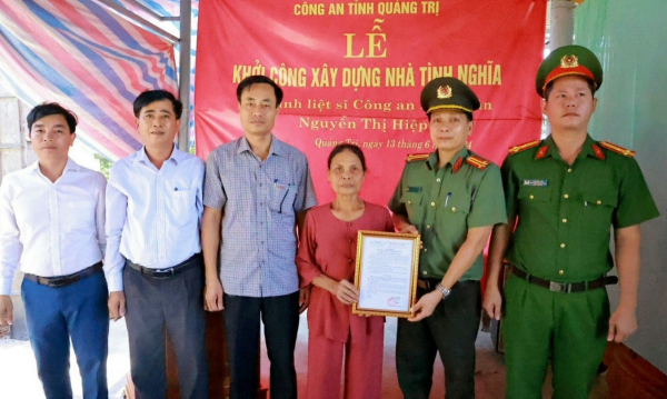 Khởi công xây nhà tình nghĩa cho thân nhân liệt sĩ Công an ở Quảng Trị -0