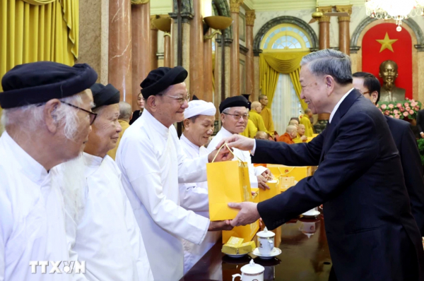 Chủ tịch nước Tô Lâm: Các tổ chức tôn giáo luôn đồng lòng vì sự phát triển chung của đất nước -0