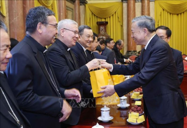 Chủ tịch nước Tô Lâm: Các tổ chức tôn giáo luôn đồng lòng vì sự phát triển chung của đất nước -0