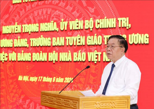 Chú trọng giáo dục, bồi dưỡng chính trị, đạo đức cho người làm báo -0