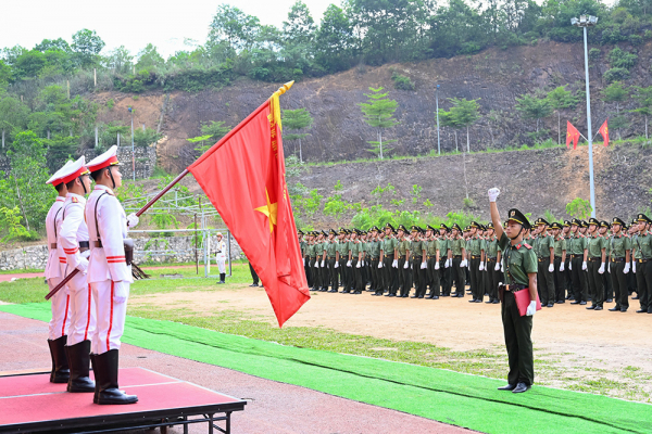 Bế giảng khóa huấn luyện công dân thực hiện nghĩa vụ tham gia CAND năm 2024 -0