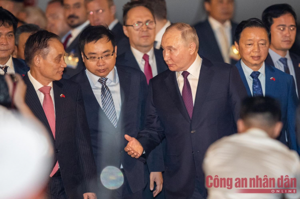 Hình ảnh đẹp trong chuyến thăm cấp Nhà nước của Tổng thống Vladimir Putin  -0