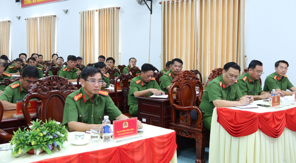 Mở cao điểm trấn áp tội phạm ma tuý,  các nhóm thanh thiếu niên phạm tội và tệ nạn xã hội ở An Giang -1