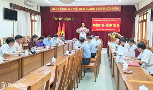 Khi quan chức lộ tài sản “khủng” -0