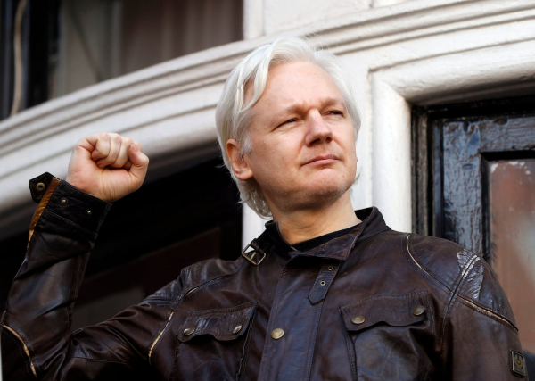 Ông trùm WikiLeaks được trả tự do  -0