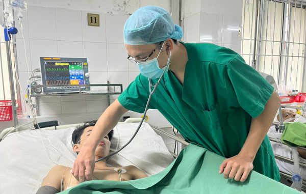 Cứu sống bệnh nhân bị TNGT dập đa nội tạng “thập tử nhất sinh”  -0