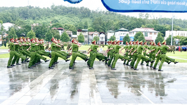 Đoàn công tác của Bộ Công an kiểm tra công tác chuẩn bị Lễ ra mắt Lực lượng tham gia bảo vệ ANTT ở cơ sở tại huyện Bát Xát, tỉnh Lào Cai -0