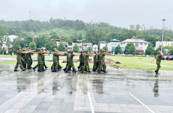 Đoàn công tác của Bộ Công an kiểm tra công tác chuẩn bị Lễ ra mắt Lực lượng tham gia bảo vệ ANTT ở cơ sở tại huyện Bát Xát, tỉnh Lào Cai -1
