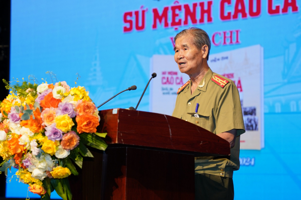 Cuốn sách “Sứ mệnh cao cả” (Hồi ức mười năm): Tài liệu quý về lực lượng CAND trên đất bạn Campuchia -0