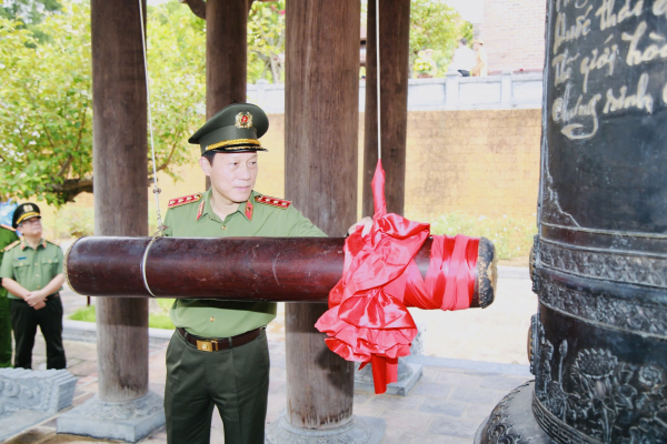 Bộ trưởng Lương Tam Quang dâng hương tại Khu di tích Quốc gia đặc biệt Kim Liên -0