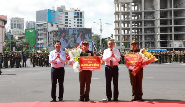 Chủ tịch nước Tô Lâm dự và động viên Lực lượng tham gia bảo vệ ANTT ở cơ sở tại TP Hồ Chí Minh -0