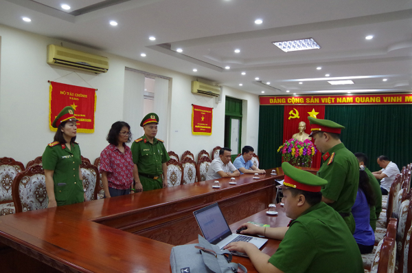 Bắt tạm giam các đối tượng liên quan đến vụ án xảy ra tại Sở Giáo dục và Đào tạo tỉnh Hà Giang -0