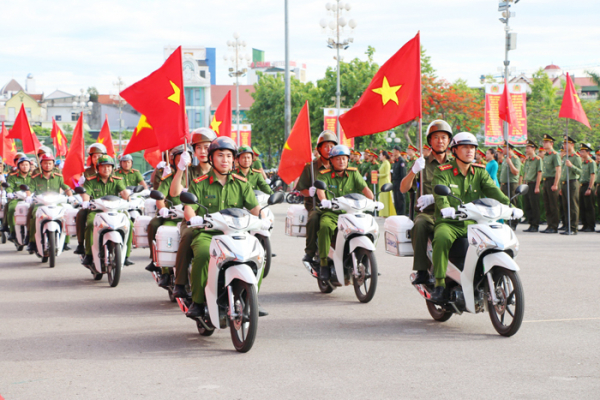 Họ cũng là những người lính -0